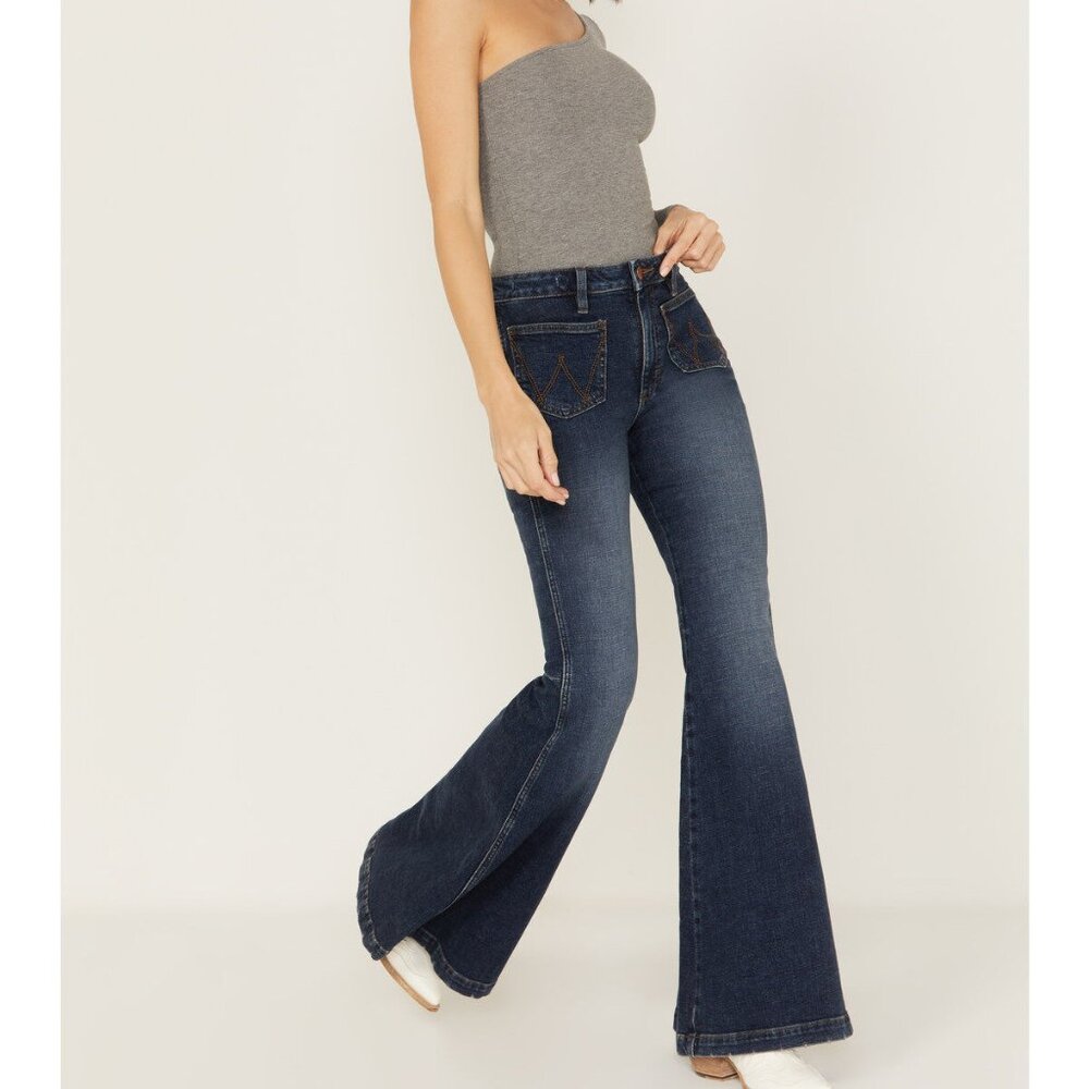 Wrangler Retro Flare Patch Pocket Victoria Jeans